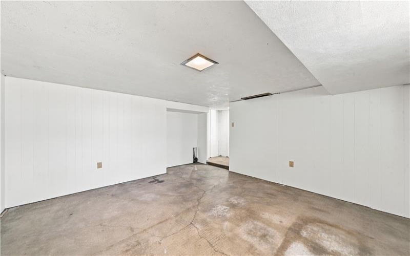 16 5th, Youngwood, 15697, 3 Bedroom Bedrooms, 9 Room Rooms,2.1 BathroomBathrooms,Residential,For Sale,5th,1767054