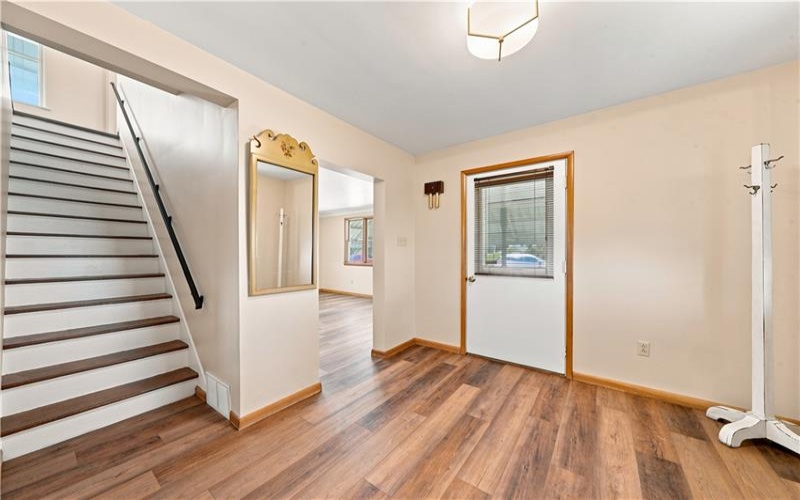16 5th, Youngwood, 15697, 3 Bedroom Bedrooms, 9 Room Rooms,2.1 BathroomBathrooms,Residential,For Sale,5th,1767054