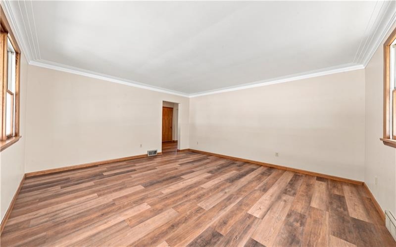 16 5th, Youngwood, 15697, 3 Bedroom Bedrooms, 9 Room Rooms,2.1 BathroomBathrooms,Residential,For Sale,5th,1767054