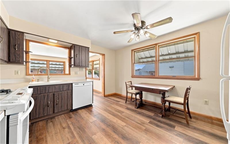 16 5th, Youngwood, 15697, 3 Bedroom Bedrooms, 9 Room Rooms,2.1 BathroomBathrooms,Residential,For Sale,5th,1767054