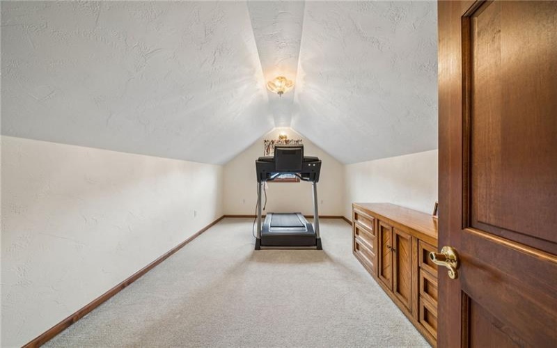 32 Hawthorne Ln, penn Twp, 15642, 4 Bedroom Bedrooms, 11 Room Rooms,4.1 BathroomBathrooms,Residential,For Sale,Hawthorne Ln,1767059