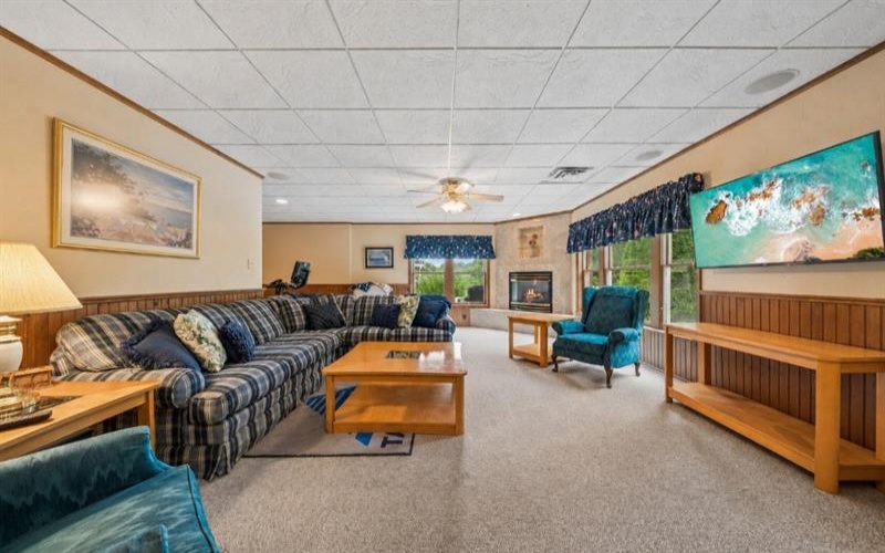 32 Hawthorne Ln, penn Twp, 15642, 4 Bedroom Bedrooms, 11 Room Rooms,4.1 BathroomBathrooms,Residential,For Sale,Hawthorne Ln,1767059