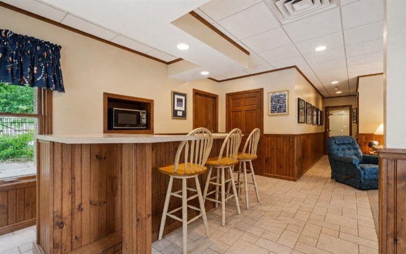 32 Hawthorne Ln, penn Twp, 15642, 4 Bedroom Bedrooms, 11 Room Rooms,4.1 BathroomBathrooms,Residential,For Sale,Hawthorne Ln,1767059