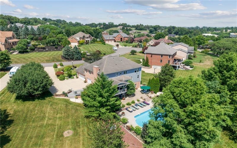 32 Hawthorne Ln, penn Twp, 15642, 4 Bedroom Bedrooms, 11 Room Rooms,4.1 BathroomBathrooms,Residential,For Sale,Hawthorne Ln,1767059