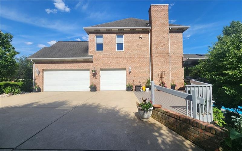 32 Hawthorne Ln, penn Twp, 15642, 4 Bedroom Bedrooms, 11 Room Rooms,4.1 BathroomBathrooms,Residential,For Sale,Hawthorne Ln,1767059