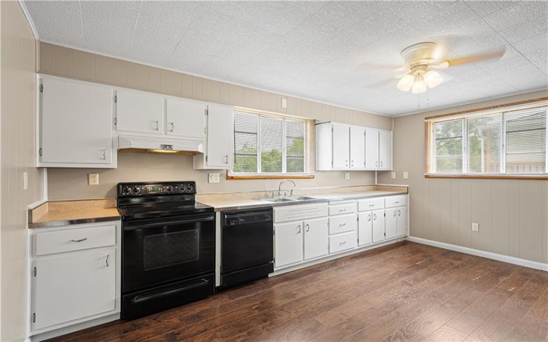 15 Maple Street, Ellsworth, 15331, 2 Bedrooms Bedrooms, 6 Rooms Rooms,2 BathroomsBathrooms,Residential,For Sale,Maple Street,1765567
