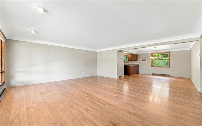 708 Florida Ave, Jeannette, 15644, 3 Bedroom Bedrooms, 9 Room Rooms,2 BathroomBathrooms,Residential,For Sale,Florida Ave,1767097