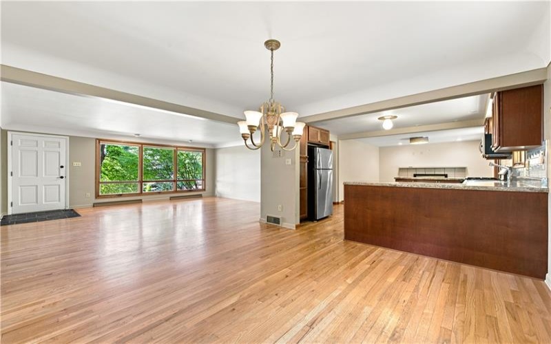 708 Florida Ave, Jeannette, 15644, 3 Bedroom Bedrooms, 9 Room Rooms,2 BathroomBathrooms,Residential,For Sale,Florida Ave,1767097