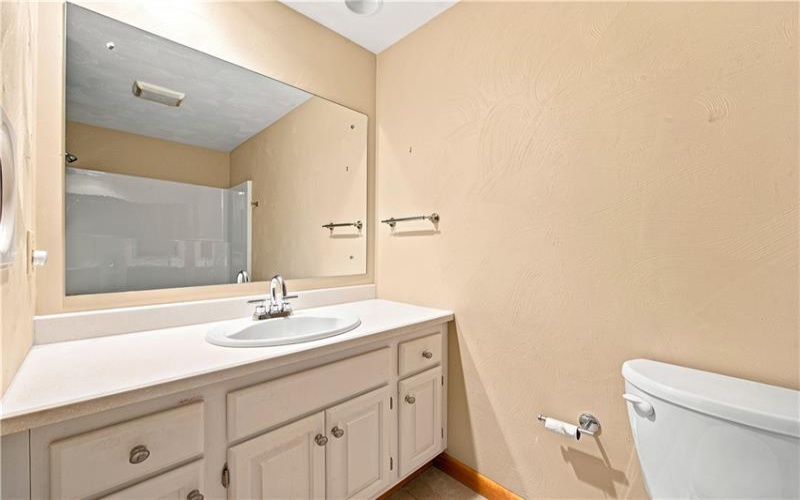 708 Florida Ave, Jeannette, 15644, 3 Bedroom Bedrooms, 9 Room Rooms,2 BathroomBathrooms,Residential,For Sale,Florida Ave,1767097