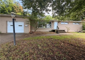 708 Florida Ave, Jeannette, 15644, 3 Bedroom Bedrooms, 9 Room Rooms,2 BathroomBathrooms,Residential,For Sale,Florida Ave,1767097