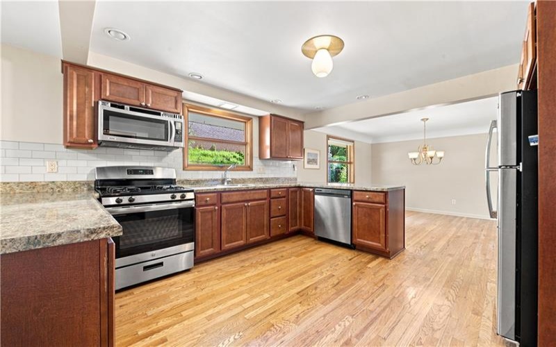 708 Florida Ave, Jeannette, 15644, 3 Bedroom Bedrooms, 9 Room Rooms,2 BathroomBathrooms,Residential,For Sale,Florida Ave,1767097