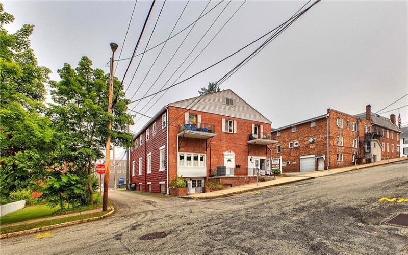 107 S. Clair St, Ligonier, 15658, ,Multi-unit,For Sale,S. Clair St,1765640