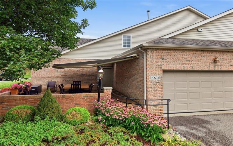 1002 Park Place Lane, Canonsburg, 15317, 3 Bedrooms Bedrooms, 10 Rooms Rooms,2.1 BathroomsBathrooms,Residential,For Sale,Park Place Lane,1767134
