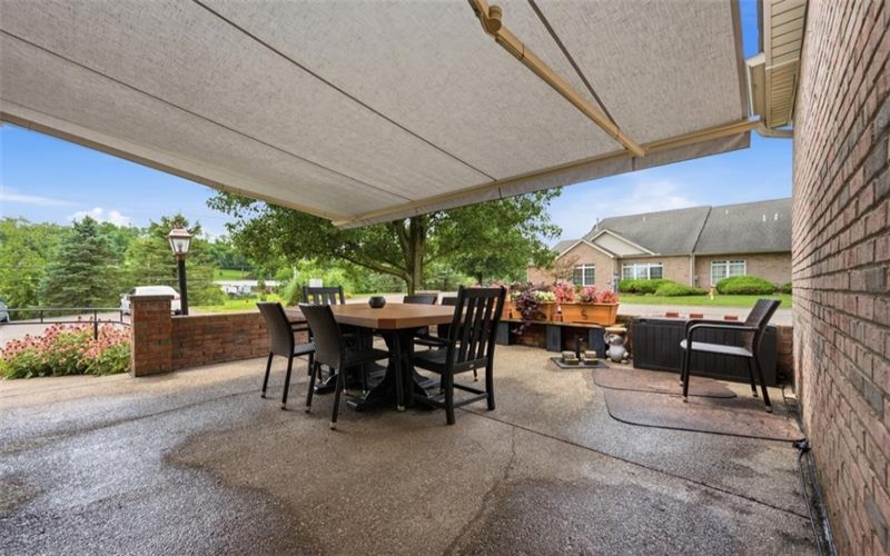 1002 Park Place Lane, Canonsburg, 15317, 3 Bedrooms Bedrooms, 10 Rooms Rooms,2.1 BathroomsBathrooms,Residential,For Sale,Park Place Lane,1767134