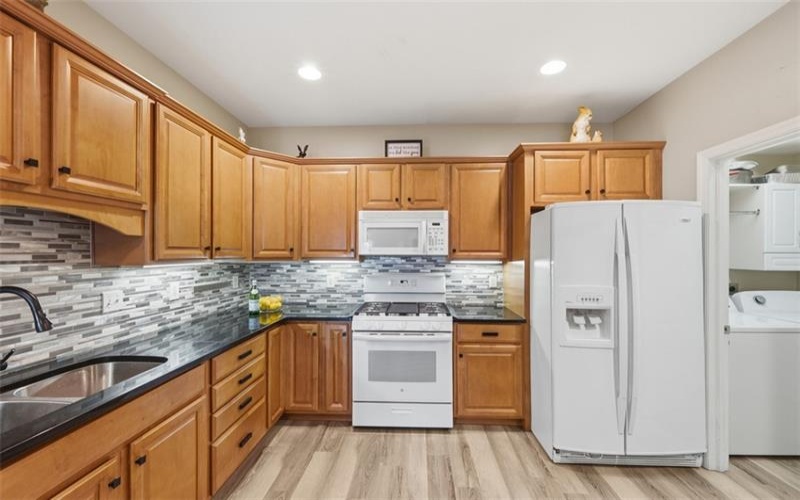 1002 Park Place Lane, Canonsburg, 15317, 3 Bedrooms Bedrooms, 10 Rooms Rooms,2.1 BathroomsBathrooms,Residential,For Sale,Park Place Lane,1767134