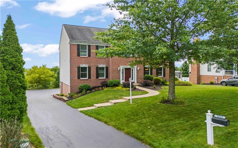 1019 Greenfield, Canonsburg, 15317, 5 Bedrooms Bedrooms, 13 Rooms Rooms,3.1 BathroomsBathrooms,Residential,For Sale,Greenfield,1767141