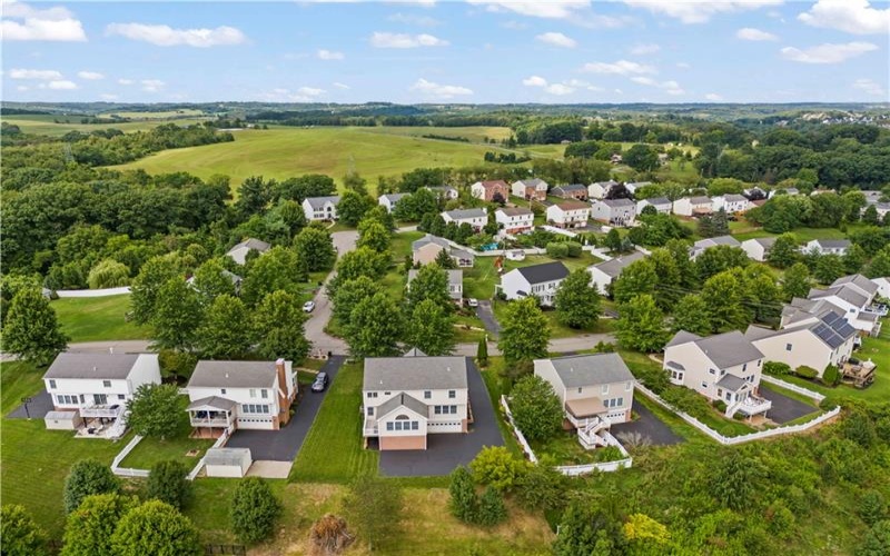 1019 Greenfield, Canonsburg, 15317, 5 Bedrooms Bedrooms, 13 Rooms Rooms,3.1 BathroomsBathrooms,Residential,For Sale,Greenfield,1767141