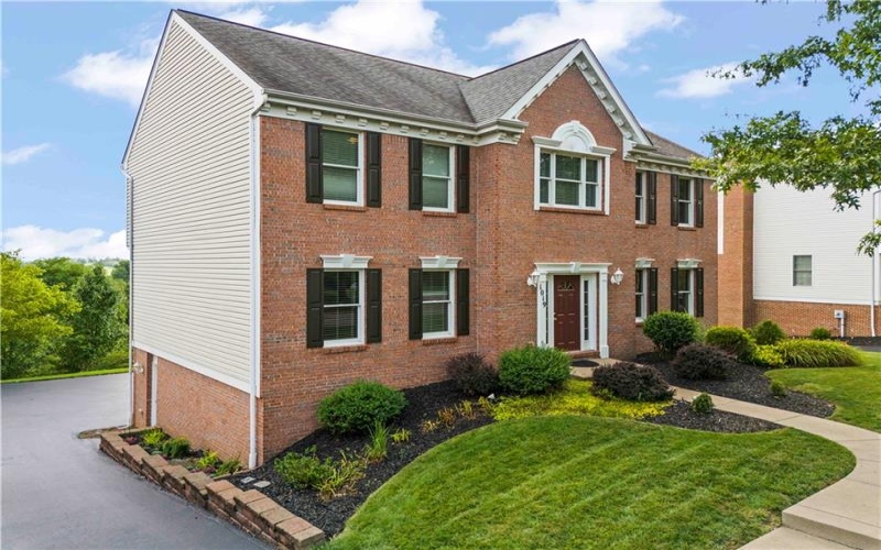 1019 Greenfield, Canonsburg, 15317, 5 Bedrooms Bedrooms, 13 Rooms Rooms,3.1 BathroomsBathrooms,Residential,For Sale,Greenfield,1767141