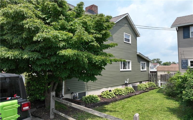 170 Downer Ave, Uniontown, 15401, 3 Bedrooms Bedrooms, ,2 BathroomsBathrooms,Residential,For Sale,Downer Ave,1767144