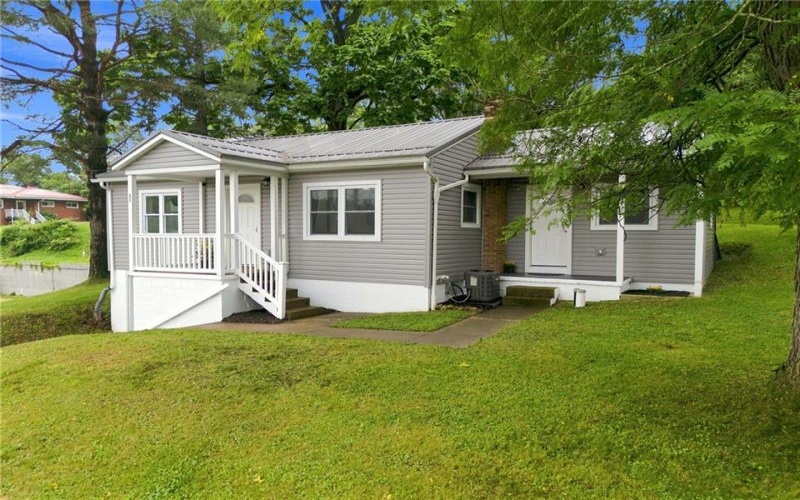 1760 State Route 119, Greensburg, 15601, 3 Bedroom Bedrooms, 7 Room Rooms,2 BathroomBathrooms,Residential,For Sale,State Route 119,1767172