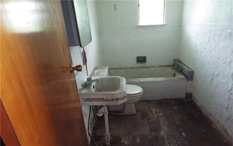 110 Pine St, Ellsworth, 15331, 2 Bedrooms Bedrooms, ,1 BathroomBathrooms,Residential,For Sale,Pine St,1767188