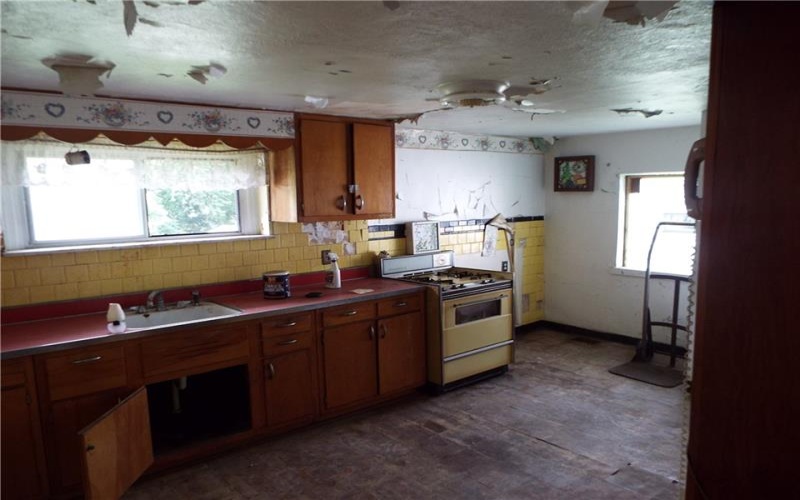 110 Pine St, Ellsworth, 15331, 2 Bedrooms Bedrooms, ,1 BathroomBathrooms,Residential,For Sale,Pine St,1767188