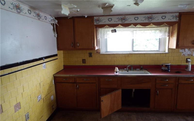 110 Pine St, Ellsworth, 15331, 2 Bedrooms Bedrooms, ,1 BathroomBathrooms,Residential,For Sale,Pine St,1767188