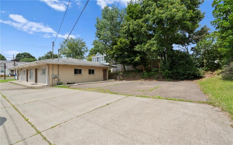 2915 Leechburg, Lower Burrell, 15068, ,Commercial-industrial-business,For Sale,Leechburg,1765707