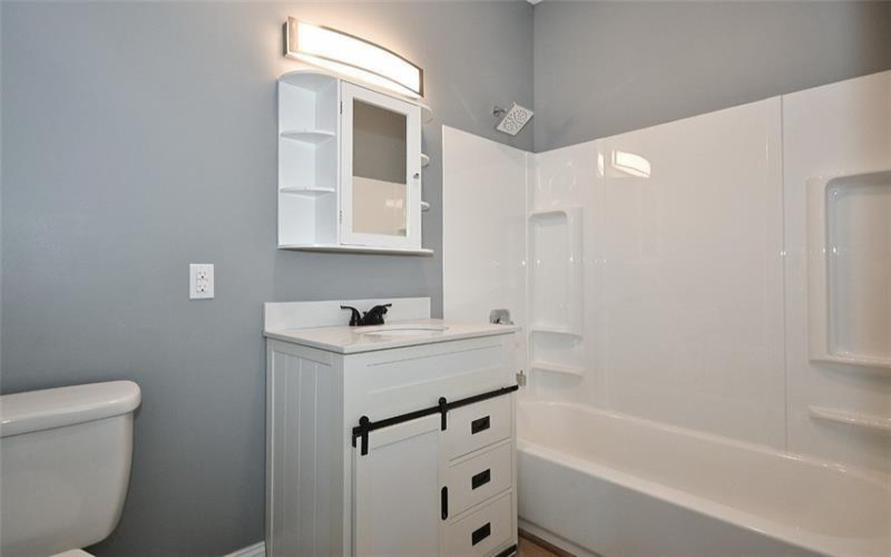 401 9th Street, New Kensington, 15068, 2 Bedrooms Bedrooms, ,1 BathroomBathrooms,Lease,For Rent,9th Street,1765709