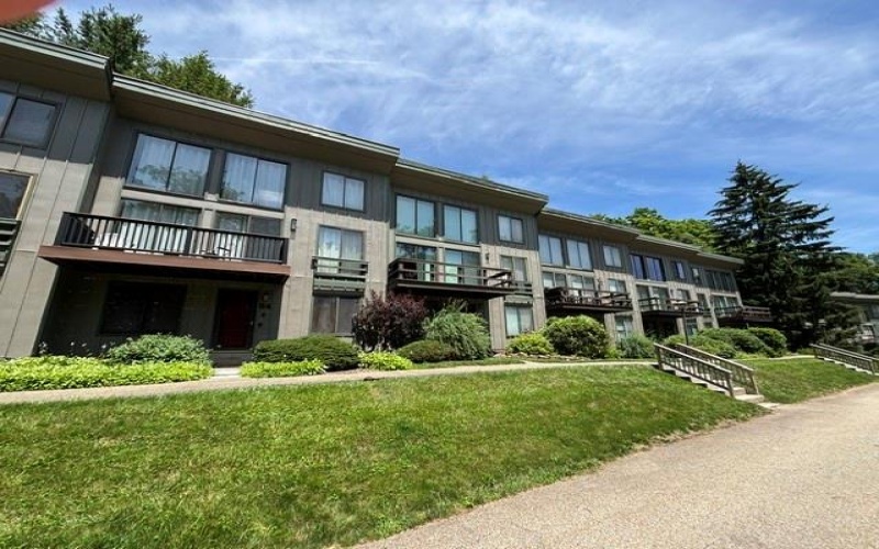 55 Valleyview Drive, Hidden Valley, 15502, 3 Bedrooms Bedrooms, 9 Rooms Rooms,1.1 BathroomsBathrooms,Residential,For Sale,Valleyview Drive,1767199