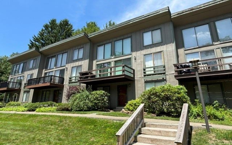 55 Valleyview Drive, Hidden Valley, 15502, 3 Bedrooms Bedrooms, 9 Rooms Rooms,1.1 BathroomsBathrooms,Residential,For Sale,Valleyview Drive,1767199