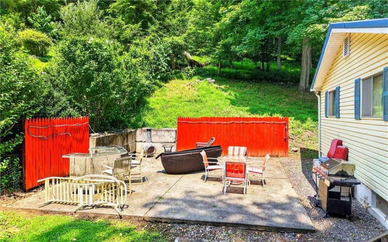 627 Lakeview Rd, Confluence, 15424, 3 Bedrooms Bedrooms, ,1.1 BathroomsBathrooms,Residential,For Sale,Lakeview Rd,1765727