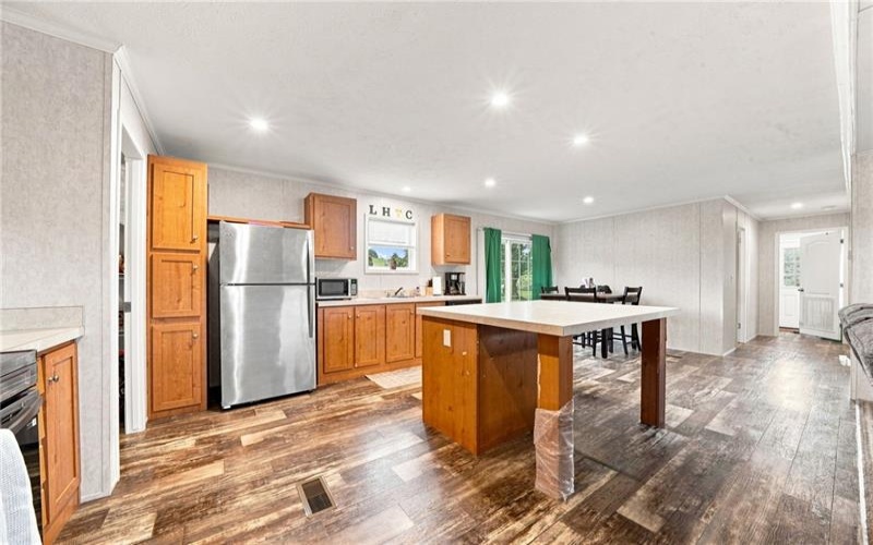 1140 State Route 711, Stahlstown, 15687, 3 Bedrooms Bedrooms, 7 Rooms Rooms,2 BathroomsBathrooms,Residential,For Sale,State Route 711,1767217