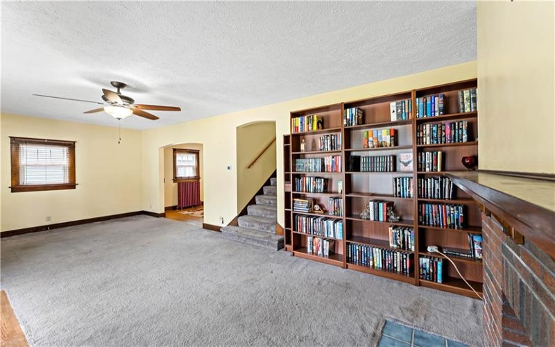 341 Elizabeth St, Uniontown, 15401, 4 Bedrooms Bedrooms, ,2.1 BathroomsBathrooms,Residential,For Sale,Elizabeth St,1767223