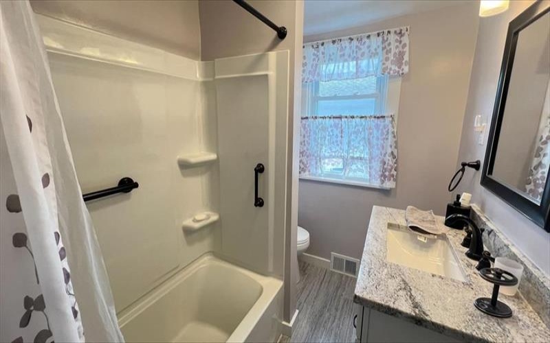 421 Argonne Drive, New Kensington, 15068, 3 Bedrooms Bedrooms, ,1 BathroomBathrooms,Residential,For Sale,Argonne Drive,1767246