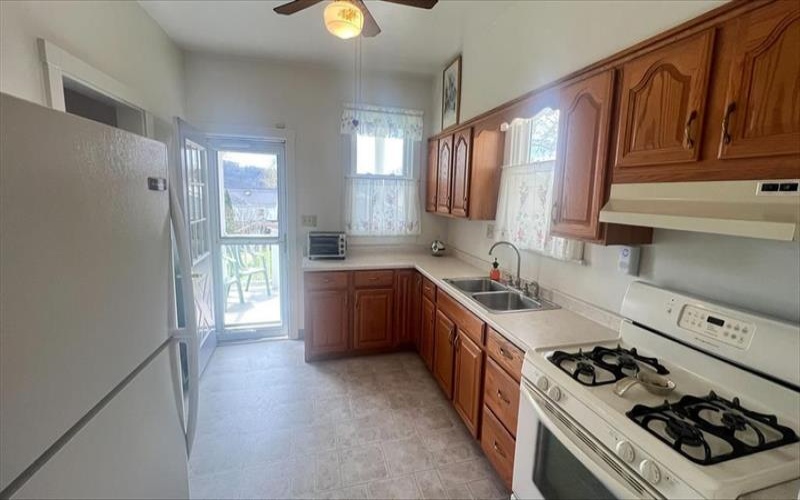 421 Argonne Drive, New Kensington, 15068, 3 Bedrooms Bedrooms, ,1 BathroomBathrooms,Residential,For Sale,Argonne Drive,1767246