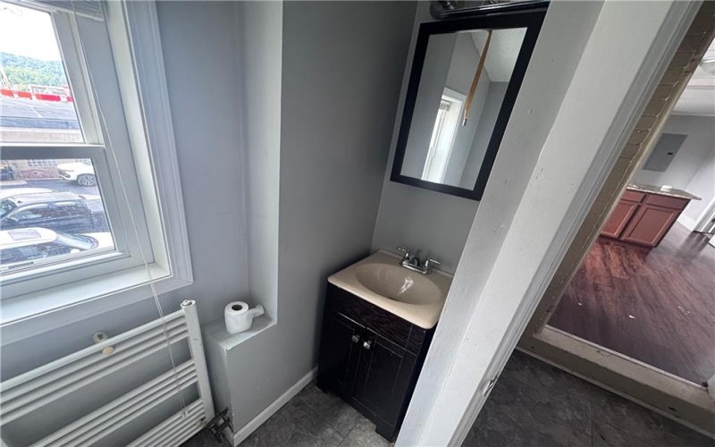 520 Brinton Ave, Trafford, 15085, 2 Bedrooms Bedrooms, ,1 BathroomBathrooms,Lease,For Rent,Brinton Ave,1765762