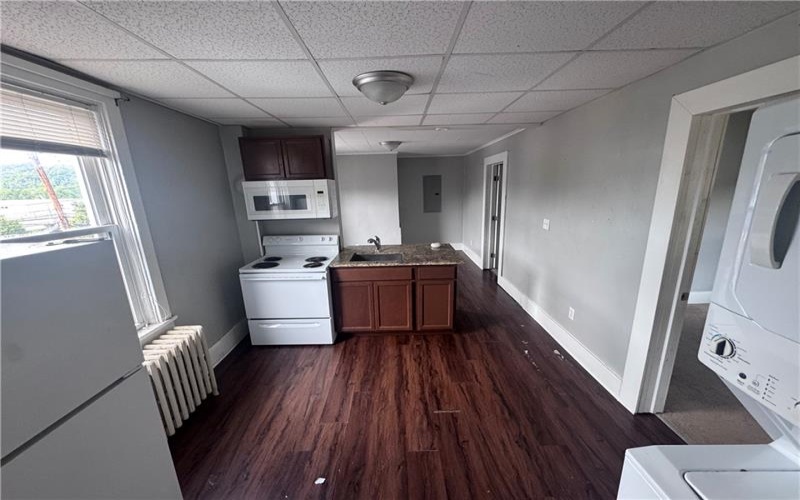 520 Brinton Ave, Trafford, 15085, 2 Bedrooms Bedrooms, ,1 BathroomBathrooms,Lease,For Rent,Brinton Ave,1765762