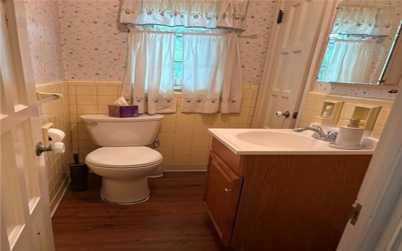 525 Riverview Dr, New Kensington, 15068, 3 Bedrooms Bedrooms, 7 Rooms Rooms,1.2 BathroomsBathrooms,Residential,For Sale,Riverview Dr,1765777