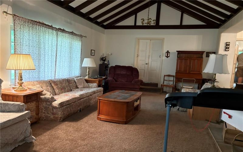 525 Riverview Dr, New Kensington, 15068, 3 Bedrooms Bedrooms, 7 Rooms Rooms,1.2 BathroomsBathrooms,Residential,For Sale,Riverview Dr,1765777