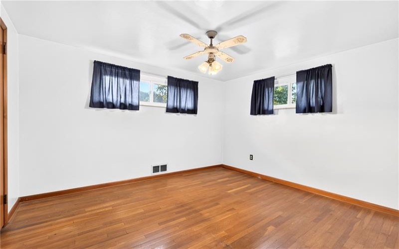 203 History Lane, Rostraver Twp., 15012, 3 Bedroom Bedrooms, 7 Room Rooms,2 BathroomBathrooms,Residential,For Sale,History Lane,1767257