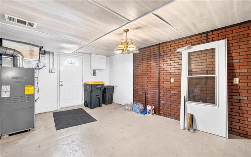 203 History Lane, Rostraver Twp., 15012, 3 Bedroom Bedrooms, 7 Room Rooms,2 BathroomBathrooms,Residential,For Sale,History Lane,1767257