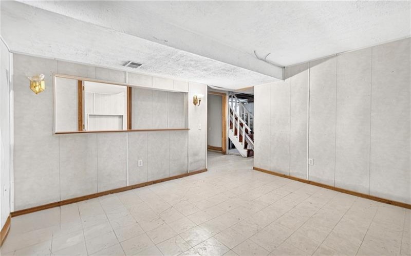 203 History Lane, Rostraver Twp., 15012, 3 Bedroom Bedrooms, 7 Room Rooms,2 BathroomBathrooms,Residential,For Sale,History Lane,1767257