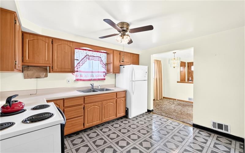 203 History Lane, Rostraver Twp., 15012, 3 Bedroom Bedrooms, 7 Room Rooms,2 BathroomBathrooms,Residential,For Sale,History Lane,1767257