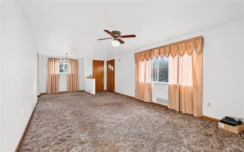 203 History Lane, Rostraver Twp., 15012, 3 Bedroom Bedrooms, 7 Room Rooms,2 BathroomBathrooms,Residential,For Sale,History Lane,1767257