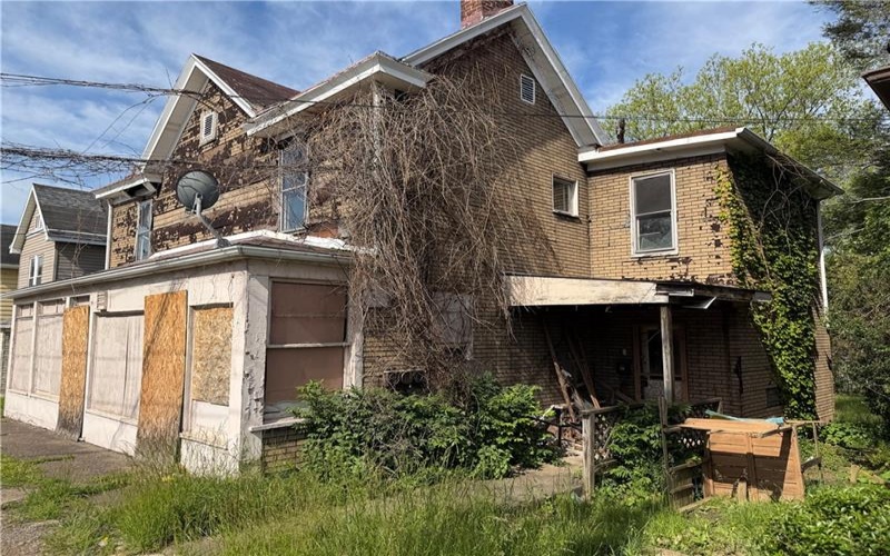 221 Gallatin Ave, Uniontown, 15401, 4 Bedrooms Bedrooms, ,1.1 BathroomsBathrooms,Residential,For Sale,Gallatin Ave,1765793