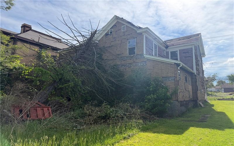221 Gallatin Ave, Uniontown, 15401, 4 Bedrooms Bedrooms, ,1.1 BathroomsBathrooms,Residential,For Sale,Gallatin Ave,1765793