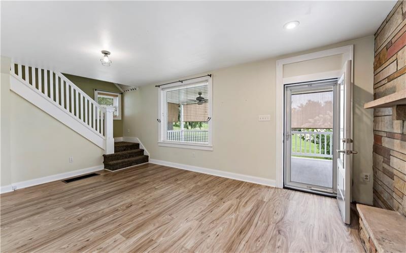 110 Barnes Rd, Hopwood, 15445, 2 Bedrooms Bedrooms, ,1.1 BathroomsBathrooms,Residential,For Sale,Barnes Rd,1767262