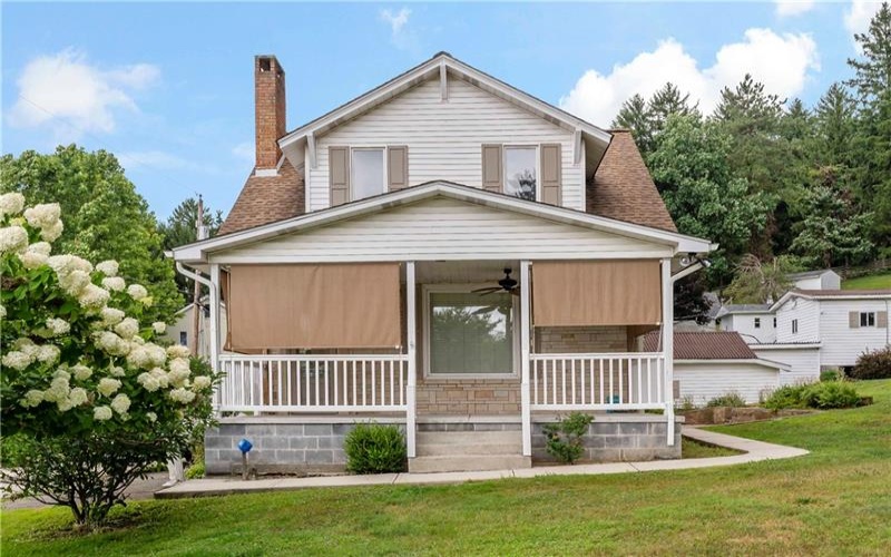 110 Barnes Rd, Hopwood, 15445, 2 Bedrooms Bedrooms, ,1.1 BathroomsBathrooms,Residential,For Sale,Barnes Rd,1767262