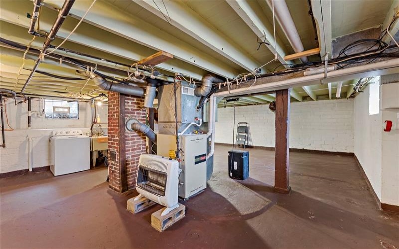 110 Barnes Rd, Hopwood, 15445, 2 Bedrooms Bedrooms, ,1.1 BathroomsBathrooms,Residential,For Sale,Barnes Rd,1767262